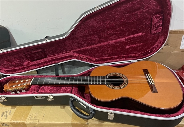 used Jose Ramirez 4E classical guitar, excellent, for sale