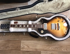 MINT 2011 Gibson Les Paul Classic electric guitar,  flamed burst top, de luxe Gibson hardcse
