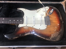 Custom made 60's Stratocaster, fabulous guitar, relic'd by a master.