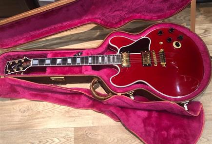Mint 1989 Gibson Lucille BB King ES355 style , cherry red, fantastic condition.