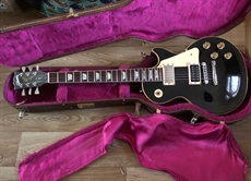 1989 Gibson Les Paul standard electric guitar all original, finished in black, de luxe Gibson case