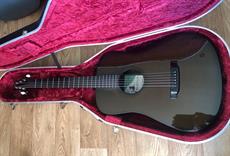 Rare 2012 Emerald graphite  baritone guitar, Mint condition, de luxe case.