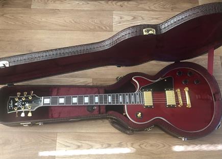 Huge saving, Tokai UALC62 Les paul Custom electric guitar, wine red, case.