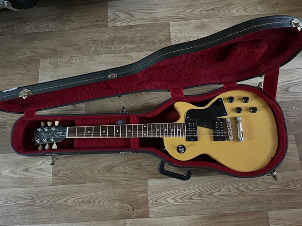 used  Gibson Les Paul Special electric guitar, TV, for sale